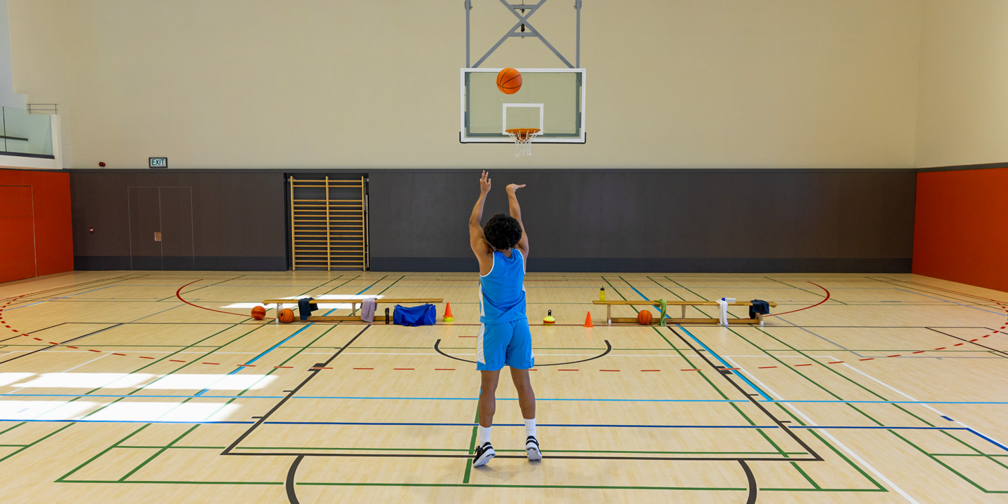Kapalı Basketbol Kortu