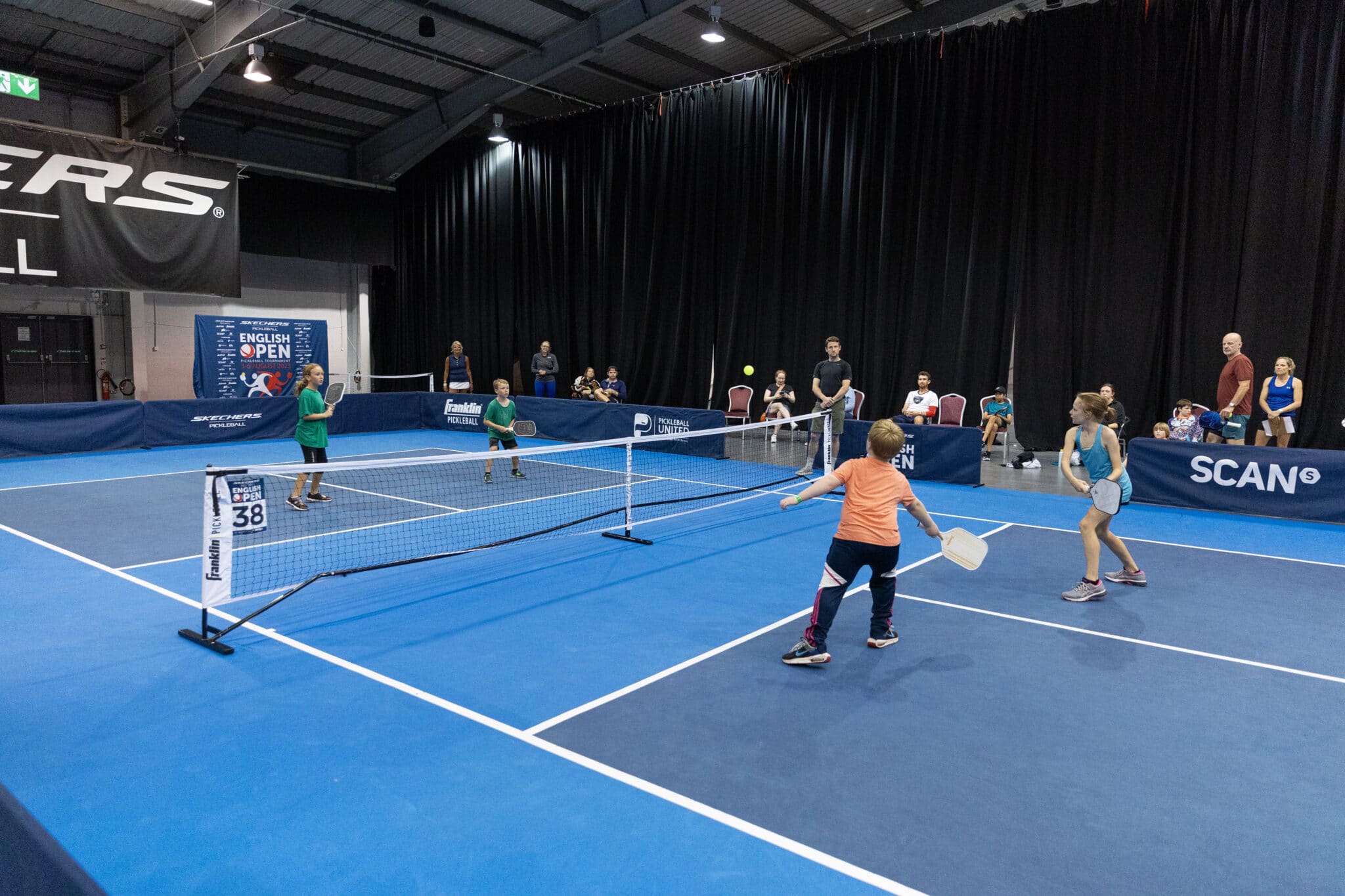 Kapalı Pickleball