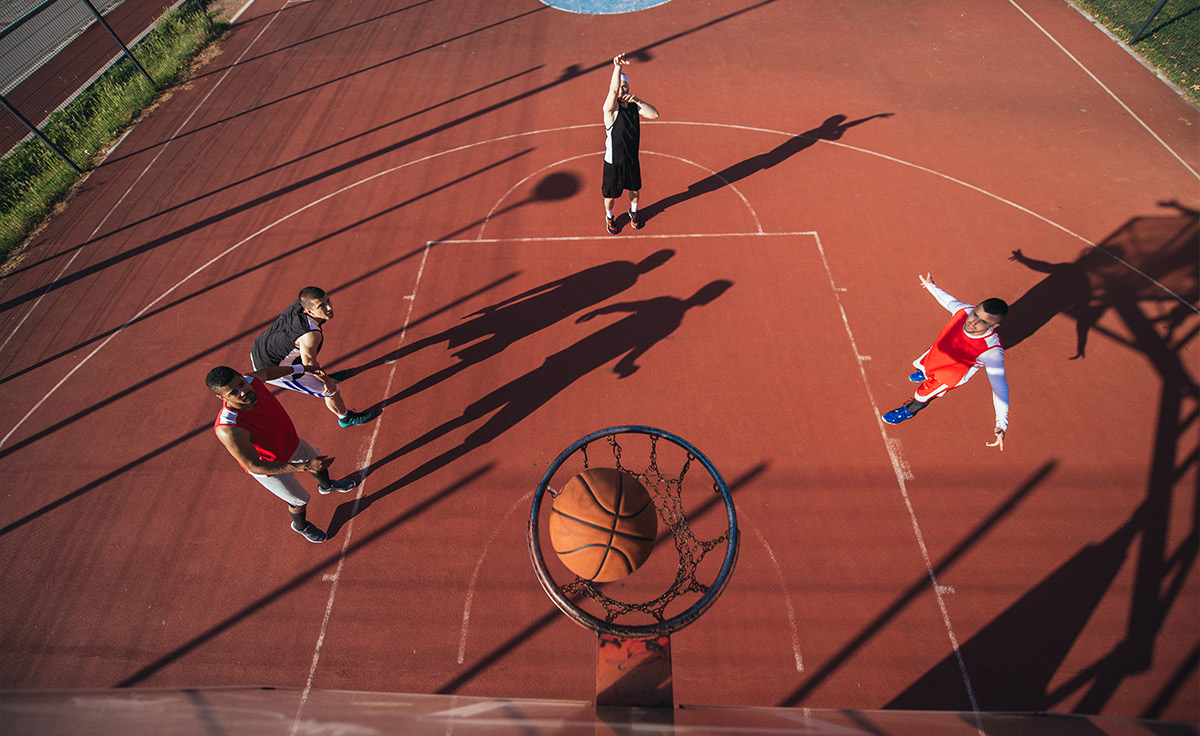 Outdoor Basketball Court2?>